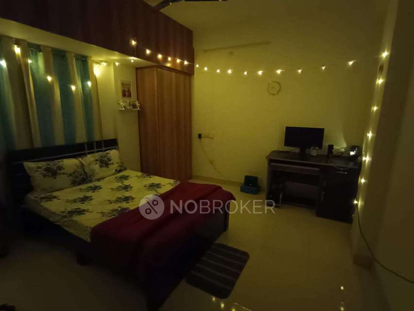 Single Room for Female In 2 BHK  In Mahaveer Coral, J. P. Nagar In J. P. Nagar