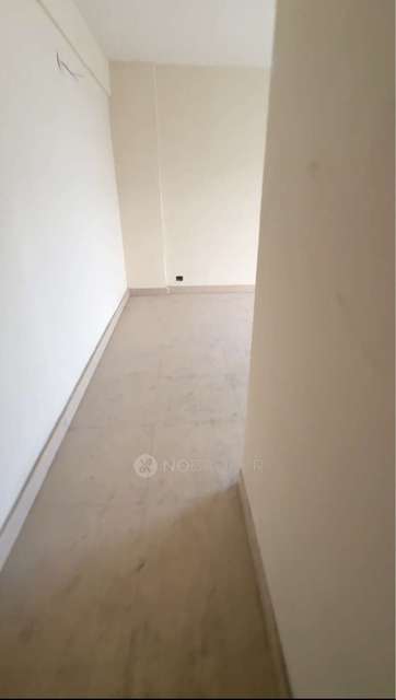 3 BHK Flat In Golf View Condos For Sale  In Golf View Condos