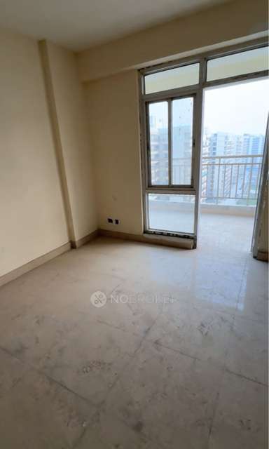 3 BHK Flat In Golf View Condos For Sale  In Golf View Condos