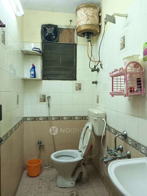 3 BHK Flat In Prajwal Apartments , Saravana Street, T Nagar, Chennai For Sale  In T. Nagar