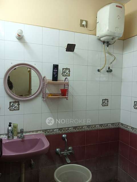 3 BHK Flat In Prajwal Apartments , Saravana Street, T Nagar, Chennai For Sale  In T. Nagar