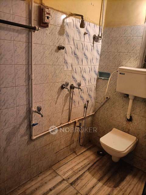 1 BHK Flat In Chaya Co Operative Housing Society, Thane West For Sale  In Makhamali Talao