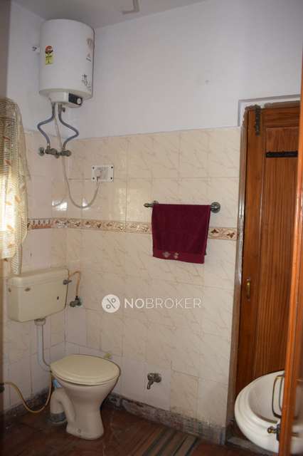 4 BHK Flat For Sale  In  Dwarka Sector 19