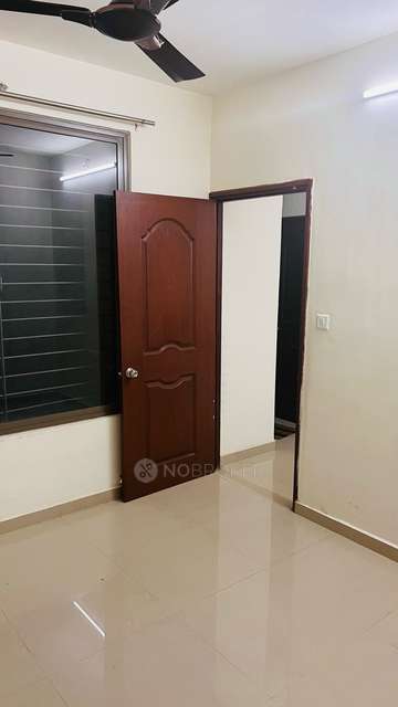 2 BHK Flat In Skyi Star Towers for Rent  In Bhukum