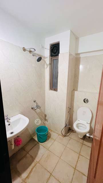 2 BHK Flat In Skyi Star Towers for Rent  In Bhukum