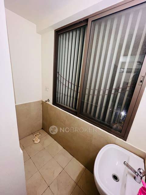 2 BHK Flat In Skyi Star Towers for Rent  In Bhukum