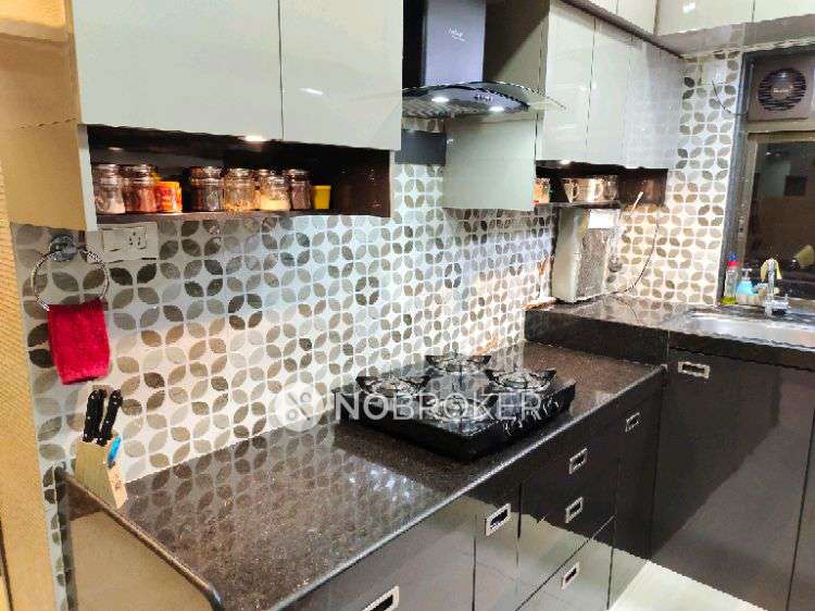 2 BHK Flat In Ratnadeep Chs For Sale  In Chembur