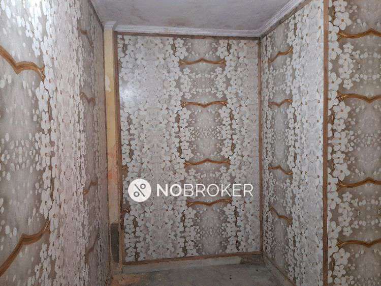 Office Space in Manasarover Garden, Delhi for sale 