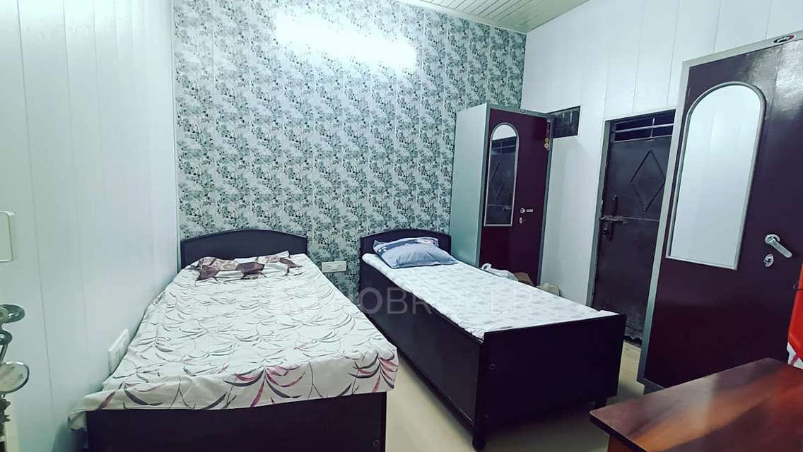 PG for Boys in Gautam Budh Nagar