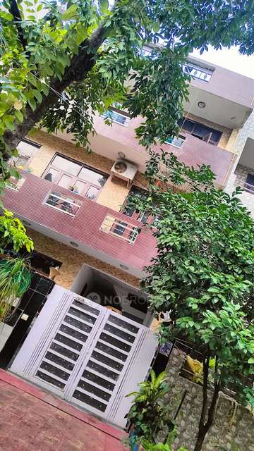 PG for Boys in Gautam Budh Nagar