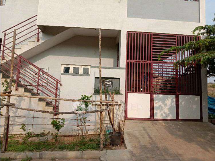 4+ BHK House For Sale  In Tavarakere