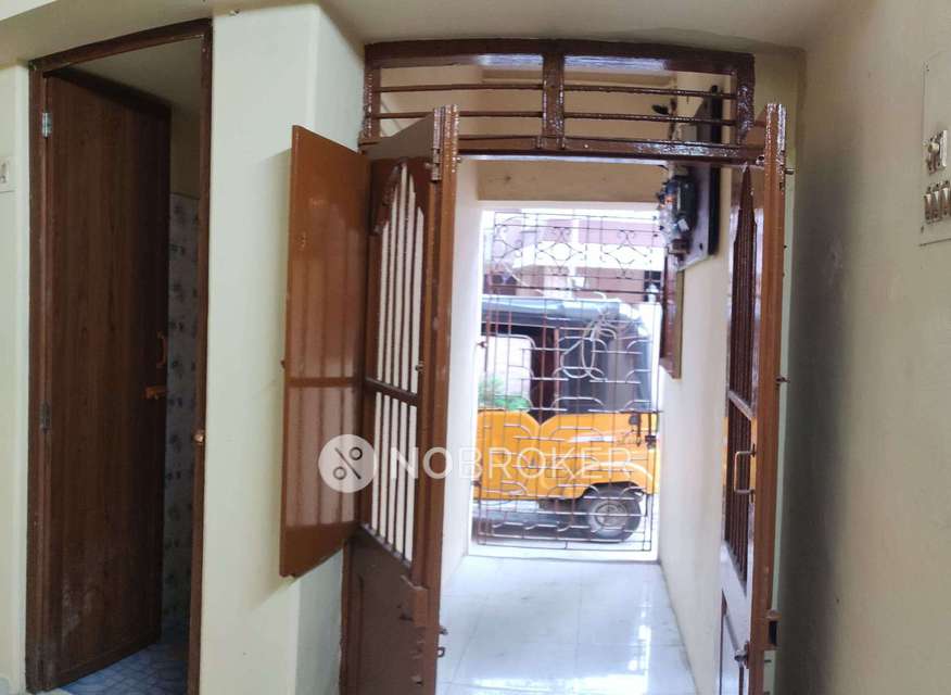 Commercial Property in West Mambalam, Chennai for Rent 