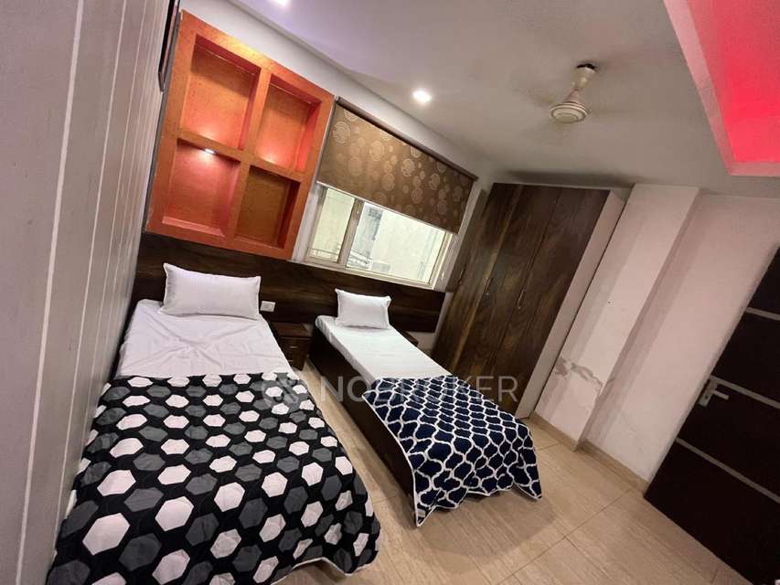 PG for Boys in Sector 126