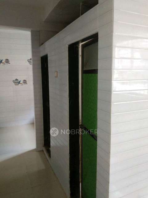 1 RK Flat In Arfa Apartment  For Sale  In Shakkar Mohalla Masjid Markaz