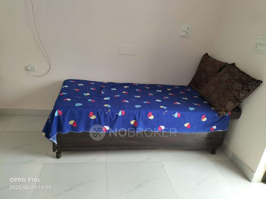 1 RK Flat In Himgiri Apartments, Kalkaji for Rent  In Kalkaji