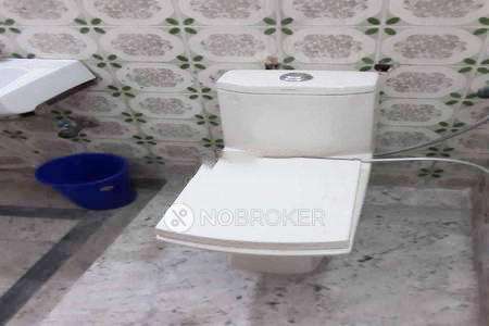 2 BHK Flat In Standalone Building  For Sale  In Civil Lines