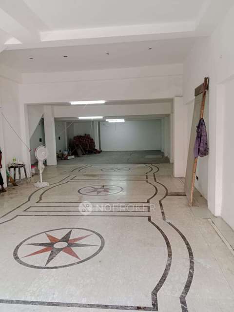 Shop in South Extension I, Delhi for sale 