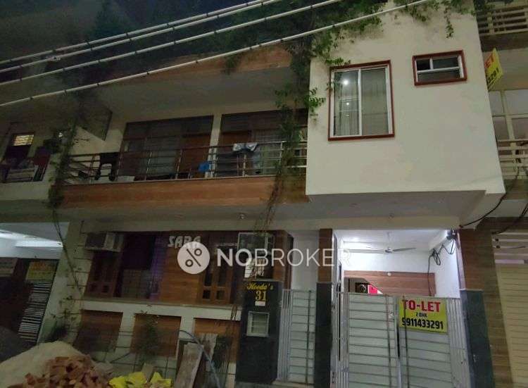 1 RK Flat for Rent  In Secctor 69