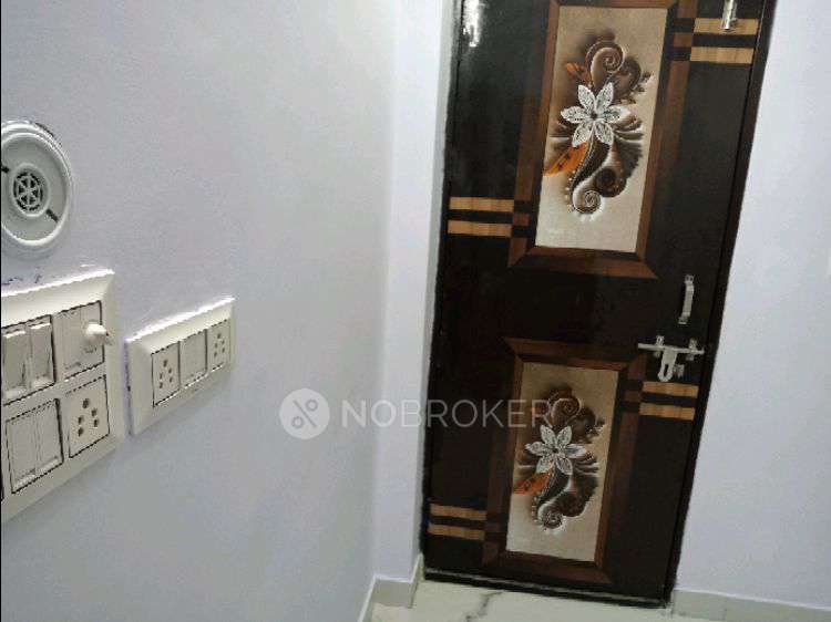 1 BHK Flat In Arunodhaya Apartmemt for Rent  In Dwarka Sector 7