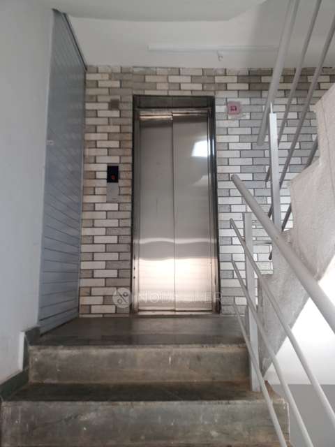 1 RK Flat In Km Nehru Corner For Sale  In Shukrawar Peth