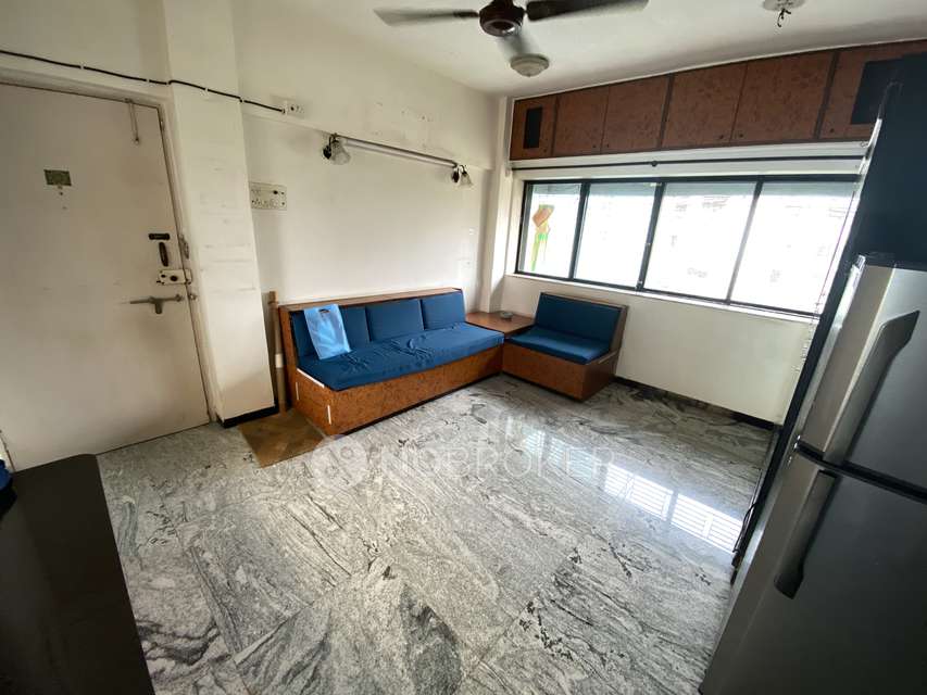 2 BHK Flat In Tarang Chs Andheri, Andheri West for Rent  In Andheri West