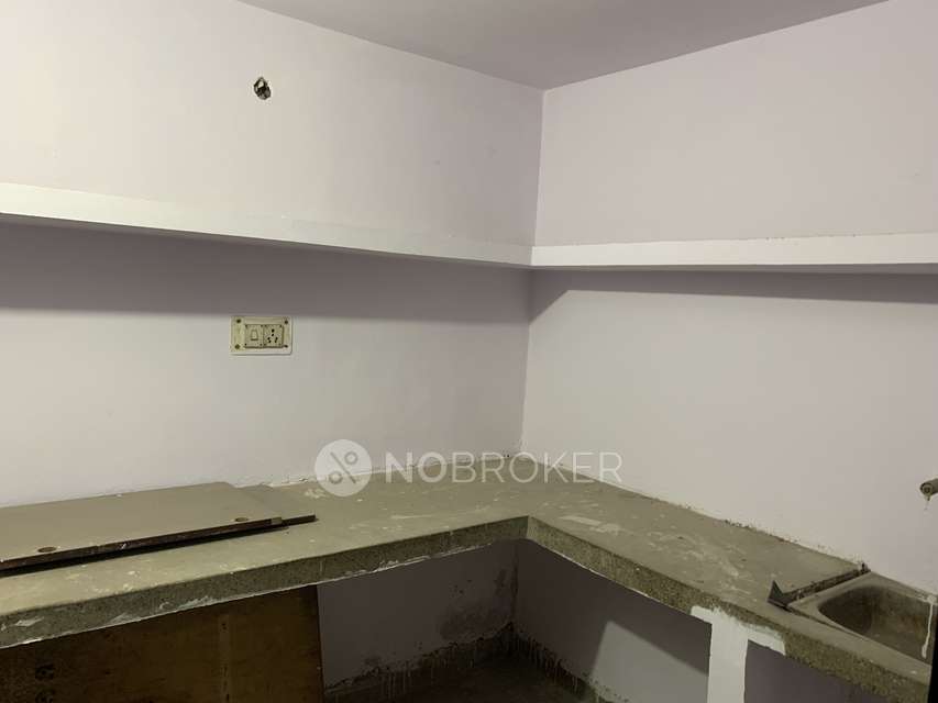 Godown/Warehouse in Ashok Nagar, Delhi for Rent 