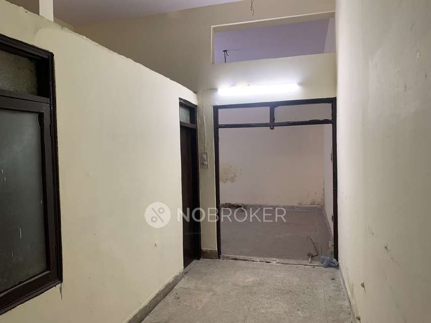 Godown/Warehouse in Ashok Nagar, Delhi for Rent 