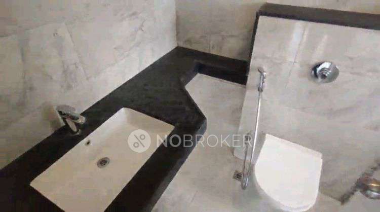 2 BHK Flat In Amanora Gold Towers For Sale  In Hadapsar