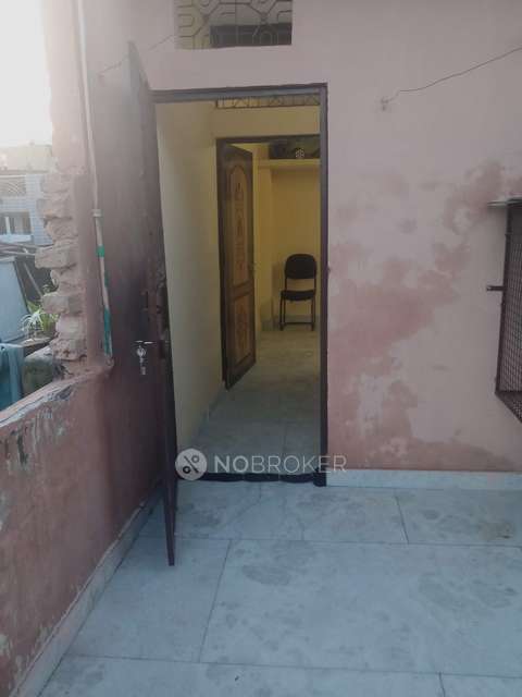 1 RK House for Rent  In Baljit Nagar