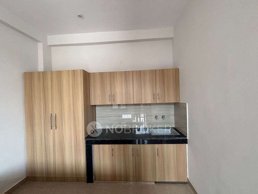 1 RK Flat In Standalone Building  for Rent  In Sector 27