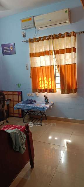2 BHK Flat For Sale  In Pallikaranai
