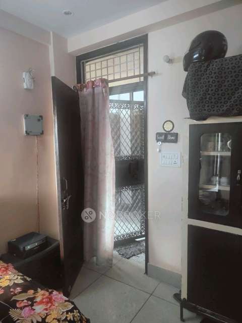 1 BHK Flat In Jps Building For Sale  In Shalimar Garden, 