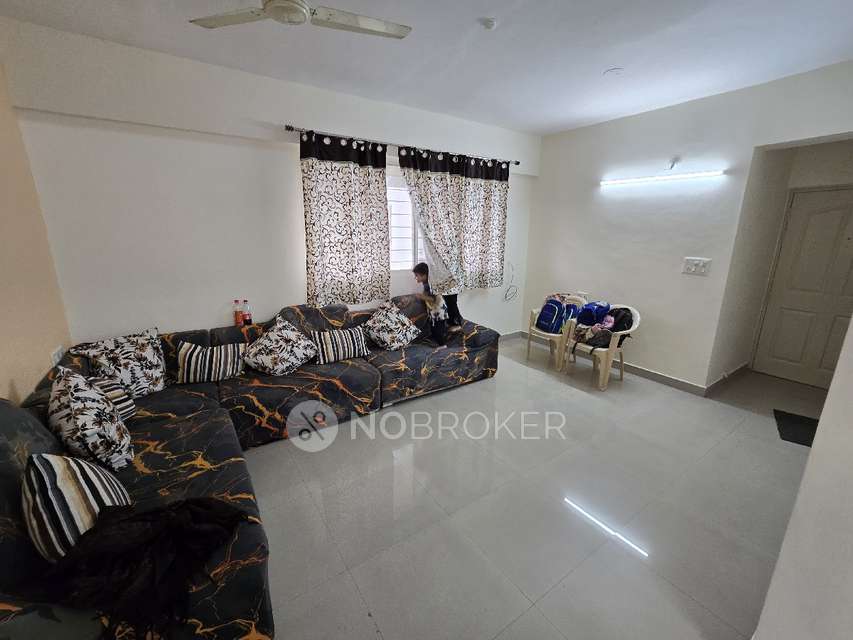 2 BHK Flat In Sunrise Cooperative Housing Society for Rent  In Hadapsar, Pune