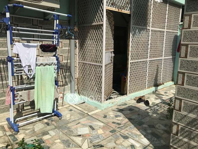 2 BHK Flat For Sale  In Dilshad Garden