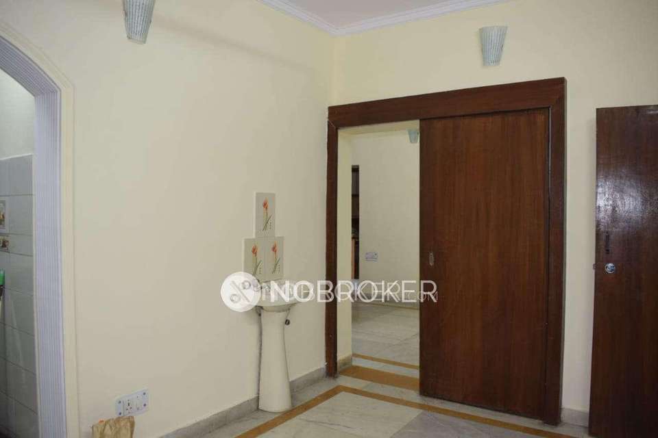 3 BHK Flat In Everest Apartments For Sale  In Kalkaji