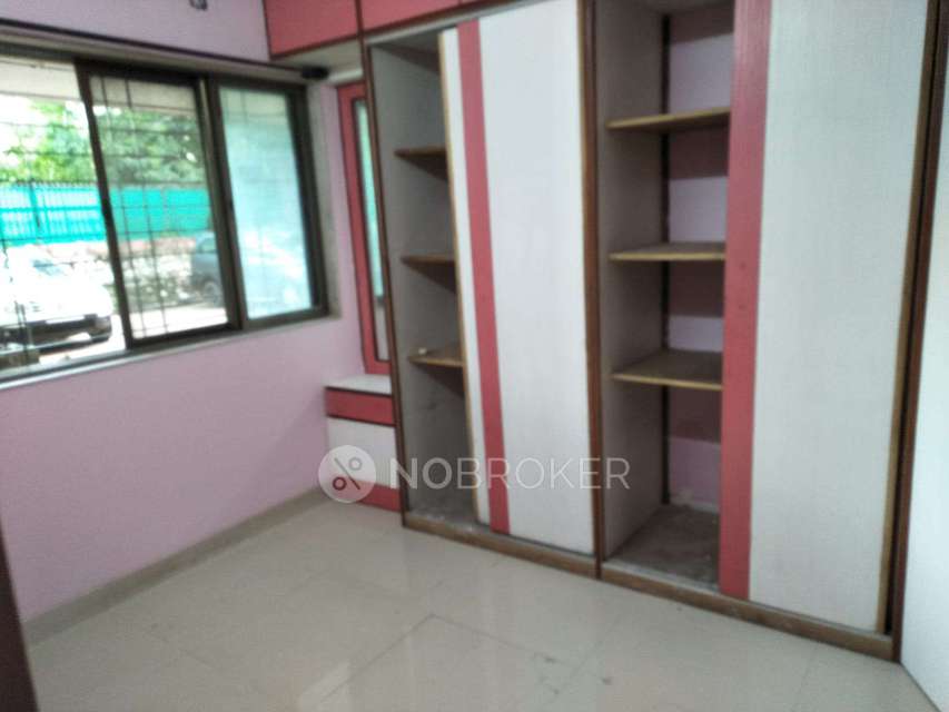 1 BHK Flat In Silver Sands For Sale  In Goregaon West