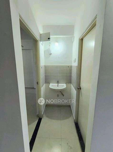 2 BHK Flat In Jhamtani Ace Aastha For Sale  In Charholi Budruk