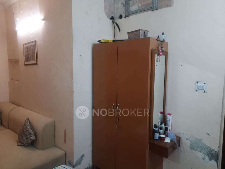 PG for Girls in 102, Sector 41a, Block A, Sector 41, Noida, Uttar Pradesh 201303, India