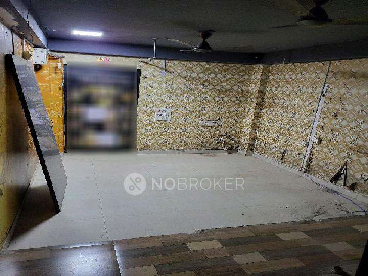 Shop in Shalimar Garden, Ghaziabad for sale 