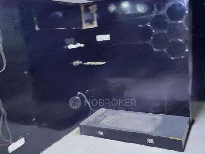 Shop in Shalimar Garden, Ghaziabad for sale 