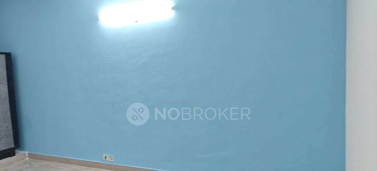 2 BHK Flat In Bptp Park Floors 2 , Sector 76 For Sale  In Sector 76