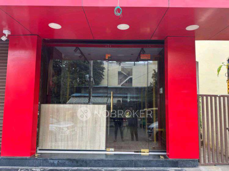 Showroom in 219, 3rd Main Rd, 2nd Block, Govindaraja Nagar Ward, Adarsh Nagar, Vijayanagar, Bengaluru, Karnataka 560072, India, Bangalore for sale 