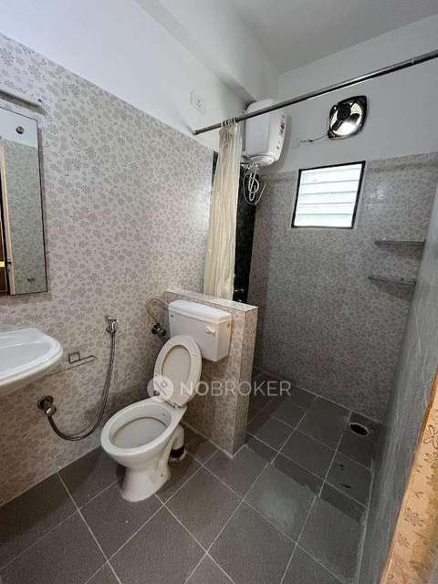 3 BHK Flat In Sri Ram Residency Kondapur For Sale  In Izzathnagar