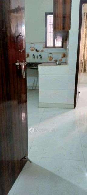 1 BHK Flat In Vipin Garden For Sale  In  Vipin Garden,