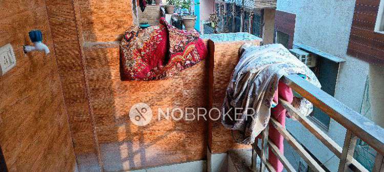 1 BHK Flat In Vipin Garden For Sale  In  Vipin Garden,