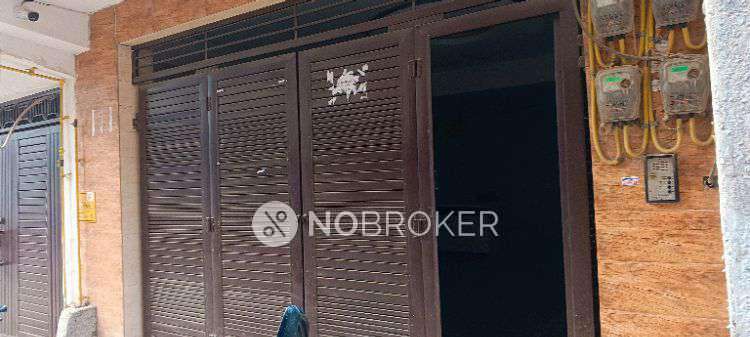 1 BHK Flat In Vipin Garden For Sale  In  Vipin Garden,