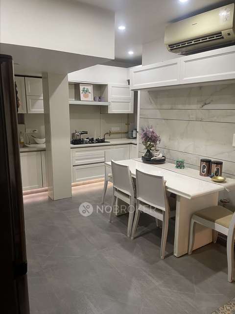 2 BHK Flat In Oberoi Apartments For Sale  In Civil Lines