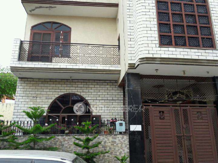 1 RK For Sale  In Sector 105