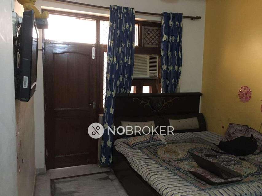 4+ BHK Flat In Standalone Building  For Sale  In Sadh Nagar