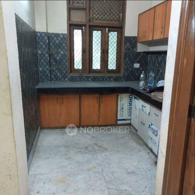 3 BHK Flat In Sb For Sale  In Rohini